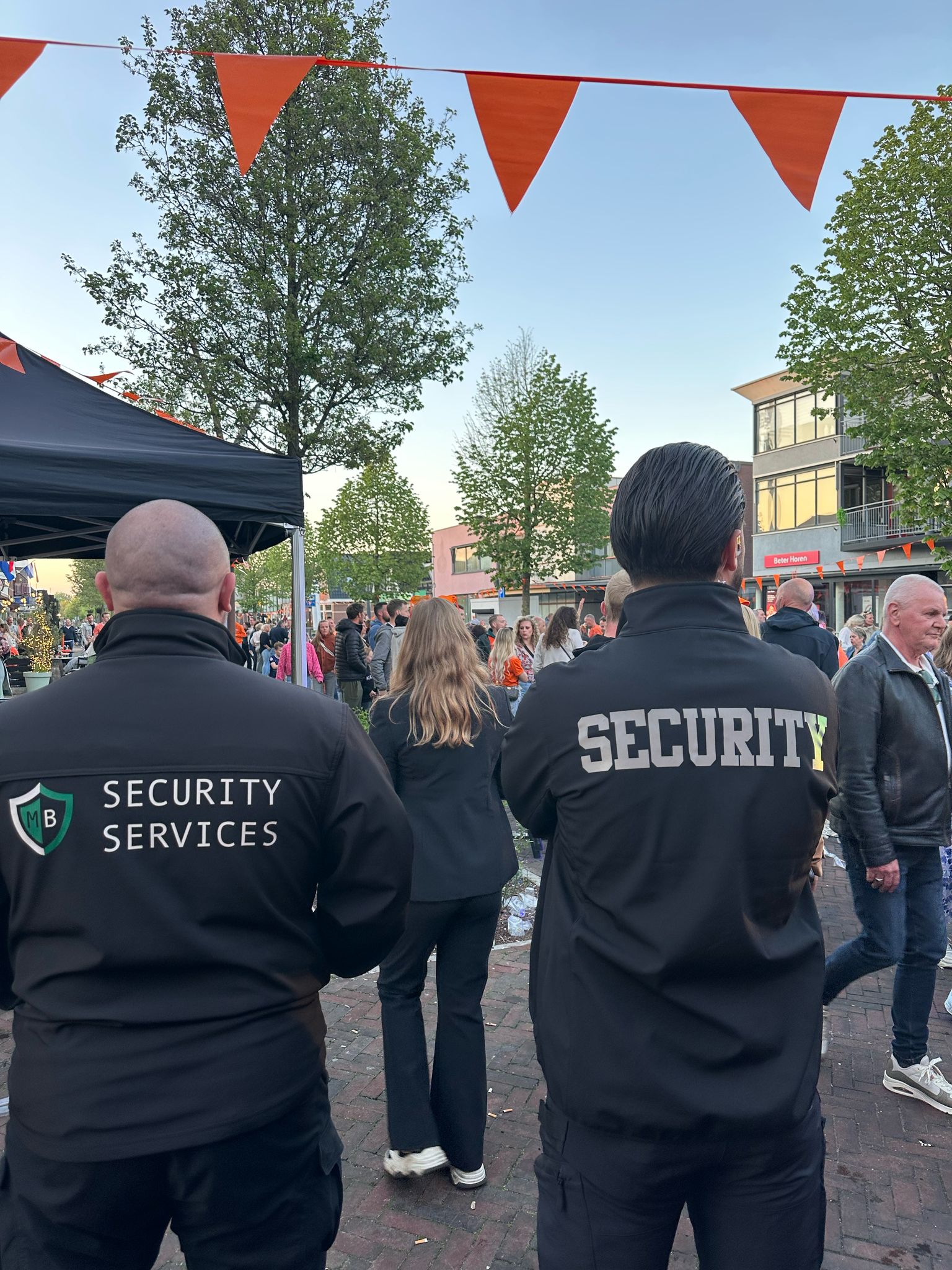 MB-Security beveiligers op evenement